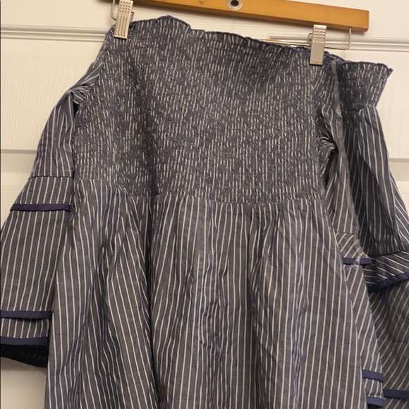 Off the shoulder Top - Picture 2 of 4